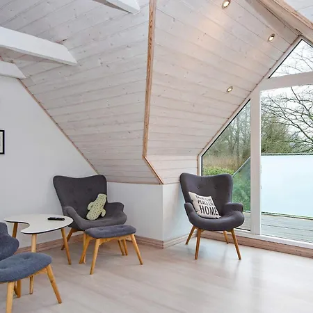 8 Person In Henne *